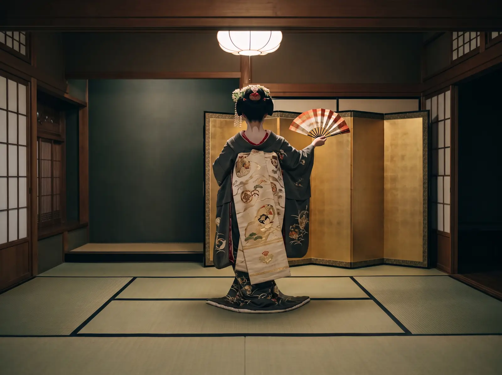 Kyomai, danced by a maiko
